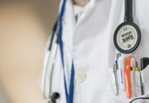 Sniffles, sneezes and sore throats: When to come to the doctor