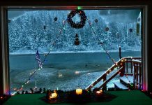 Holiday picture window