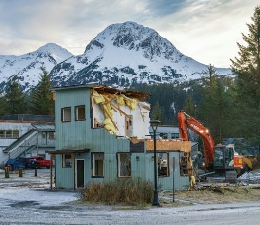 Net Loft building demolished as work on new Baptist Church continues
